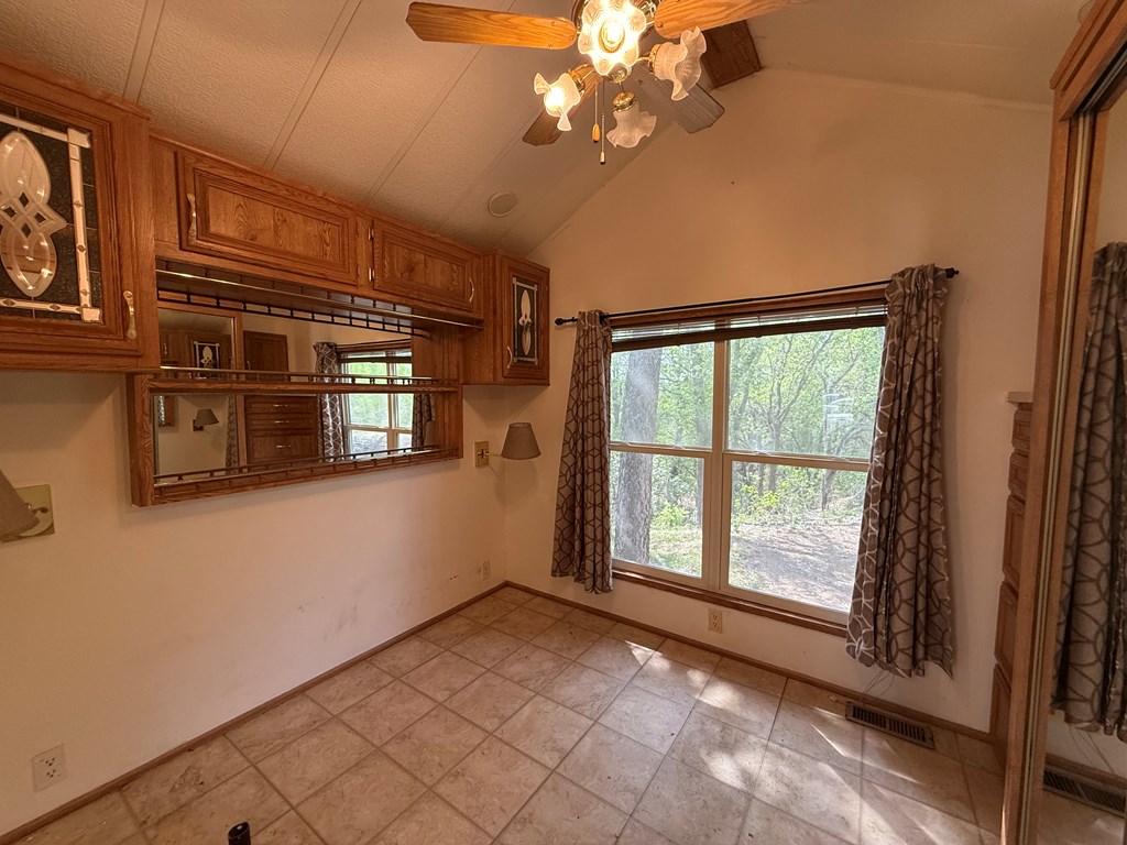 2915 Riverside Drive Kerrville, TX 78028 - Photo 10 of 47