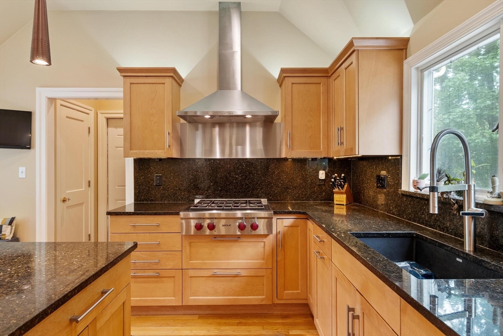 2 Doris Road Bedford, MA 01730 - Photo 12 of 33