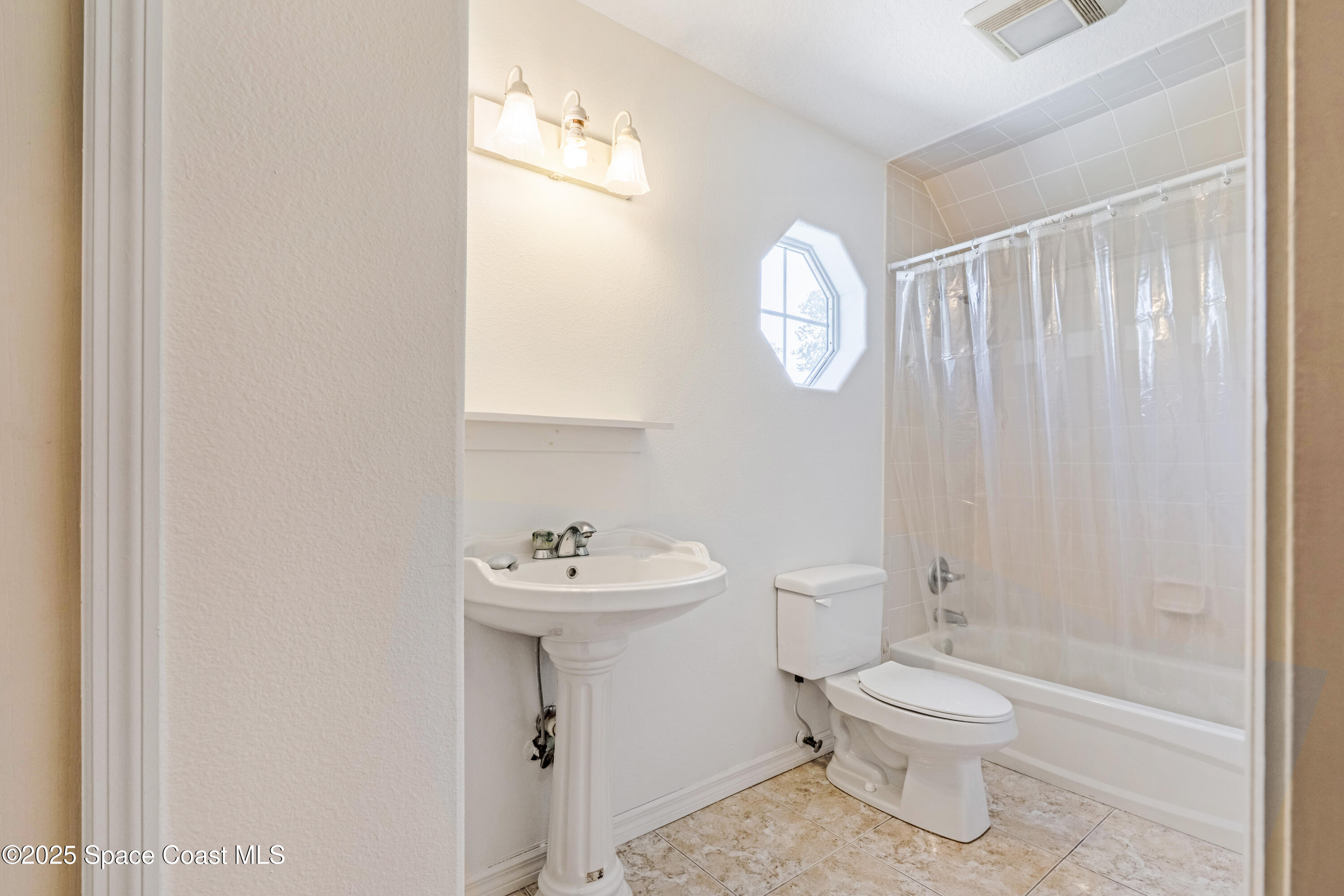 3931 U.S. Rte 1 Mims, FL 32754 - Photo 32 of 46 Upstairs Bathroom