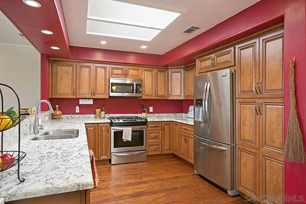 112 Colbert Drive Spring Valley, CA 91977 - Photo 4 of 25 Gallery Image 4