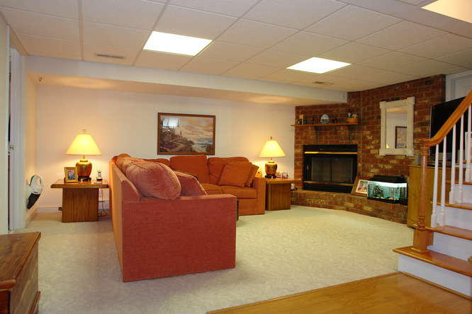 1411 Brighton Road Southwest Roanoke, VA 24015 - Photo 16 of 31 Lower Level Family Room2