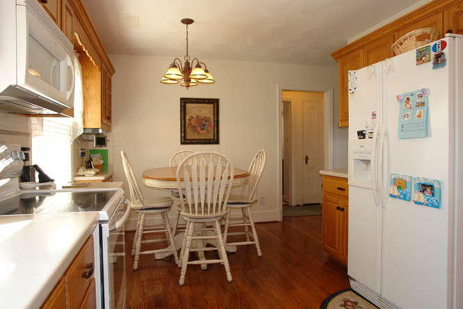 1411 Brighton Road Southwest Roanoke, VA 24015 - Photo 8 of 31 Kitchen2