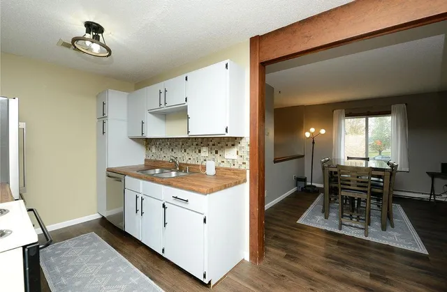 $182,900 | 432 22nd Street East, West Fargo, ND 58078