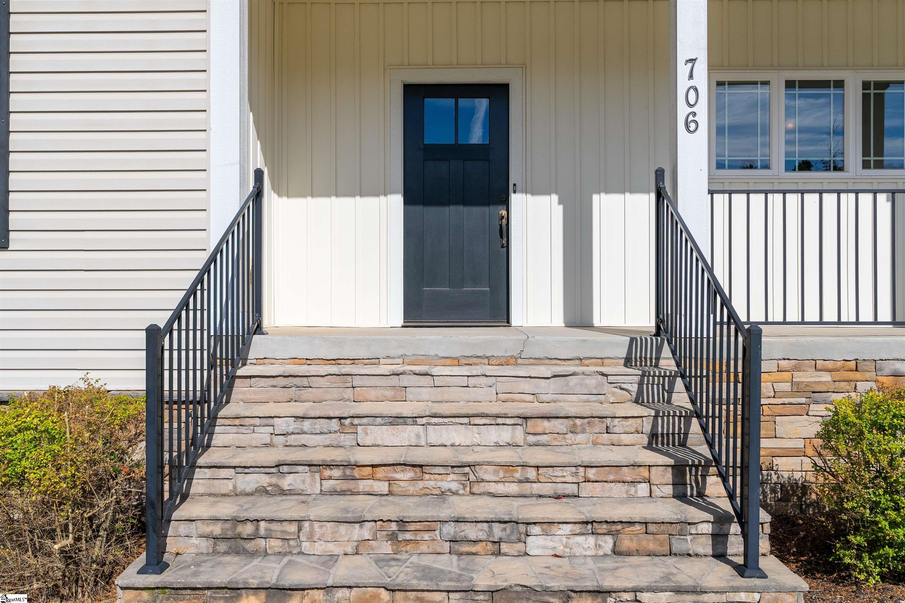 706 Rocky Ridge Circle Seneca, SC 29678 - Photo 3 of 36 Gallery Image 3