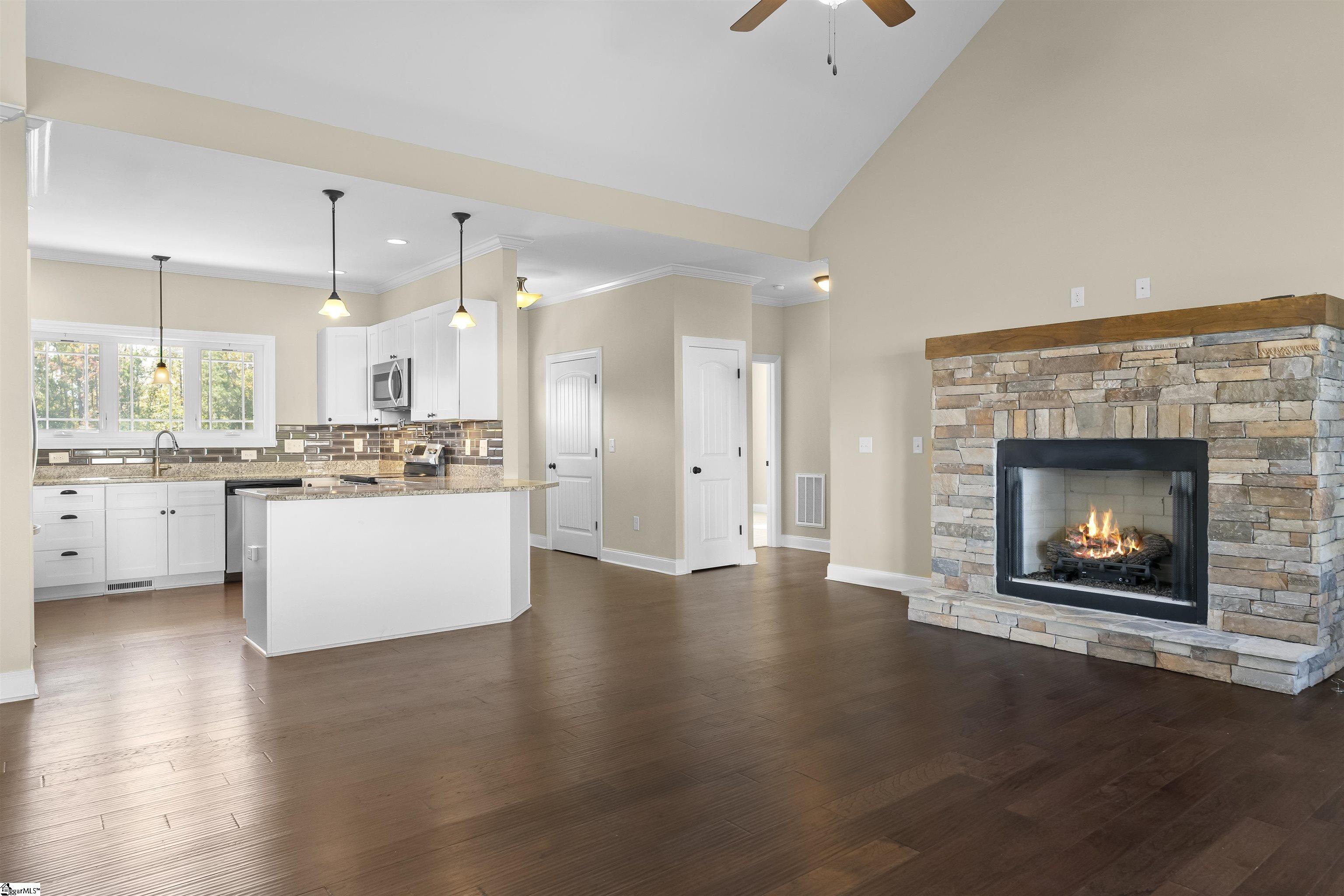 706 Rocky Ridge Circle Seneca, SC 29678 - Photo 4 of 36 Gallery Image 4