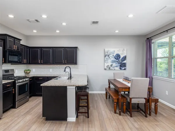 $292,400 | 1001 Zodiac Lane, Unit 28, Round Rock, TX 78665