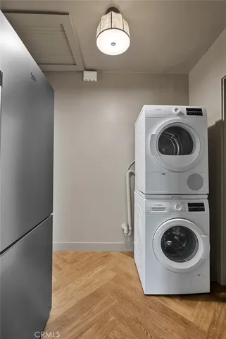 $6,295 | 2130 Apex Avenue, Los Angeles, CA 90039