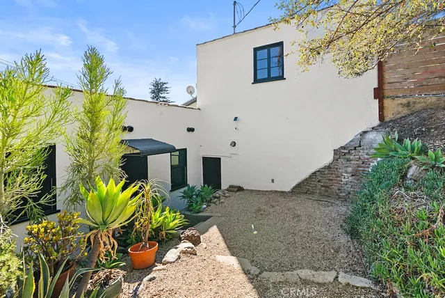 $6,295 | 2130 Apex Avenue, Los Angeles, CA 90039