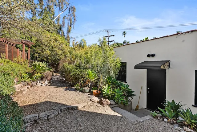 $6,295 | 2130 Apex Avenue, Los Angeles, CA 90039