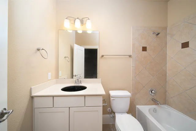 $3,200 | 1231 Creekside Acres Court, Houston, TX 77008