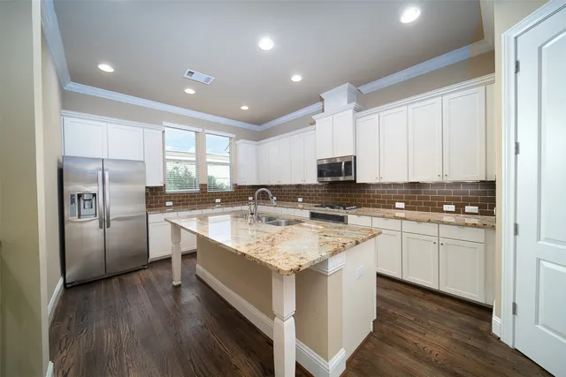 $3,200 | 1231 Creekside Acres Court, Houston, TX 77008