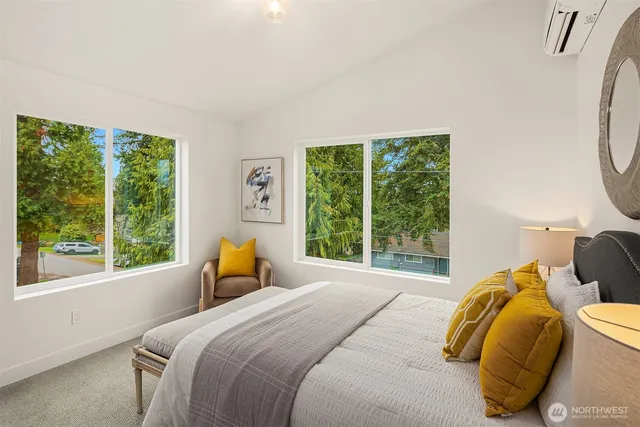 $1,199,995 | 13546 39th Avenue Northeast, Seattle, WA 98125