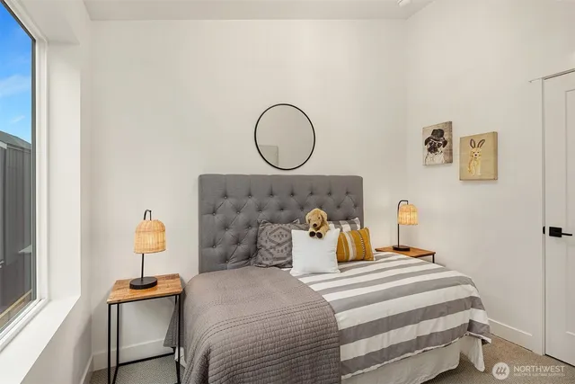 $1,199,995 | 13546 39th Avenue Northeast, Seattle, WA 98125