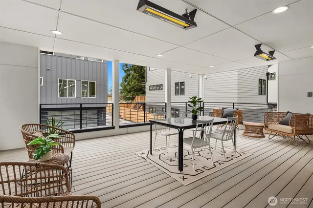 $1,199,995 | 13546 39th Avenue Northeast, Seattle, WA 98125