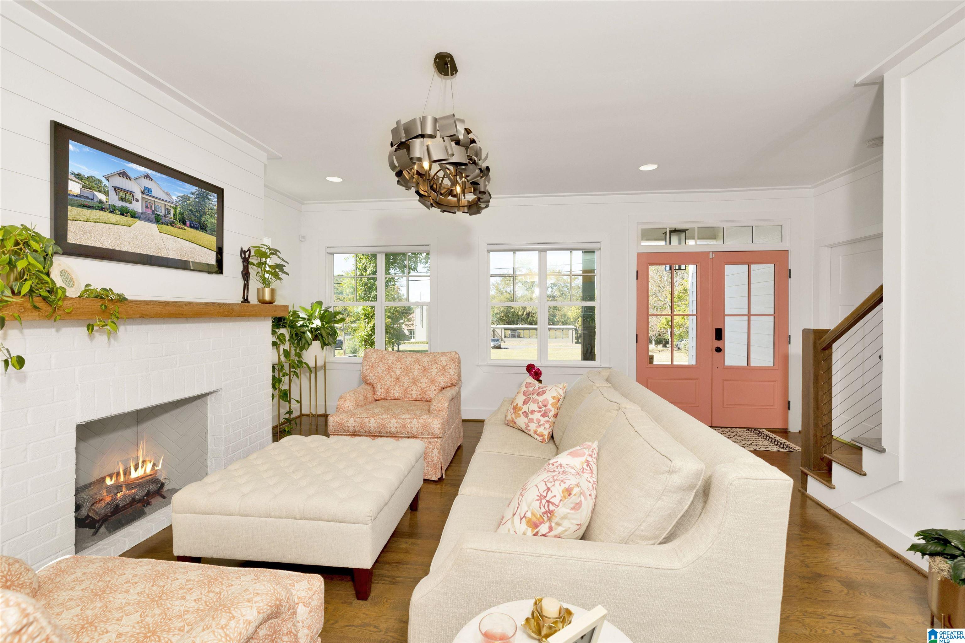909 Oak Grove Road Birmingham, AL 35209 - Photo 11 of 38 Gallery Image 11
