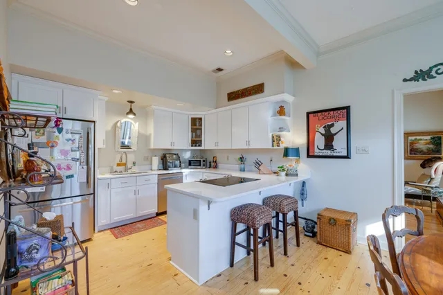 $419,900 | 840 Harbor Crest Drive, Memphis, TN 38103