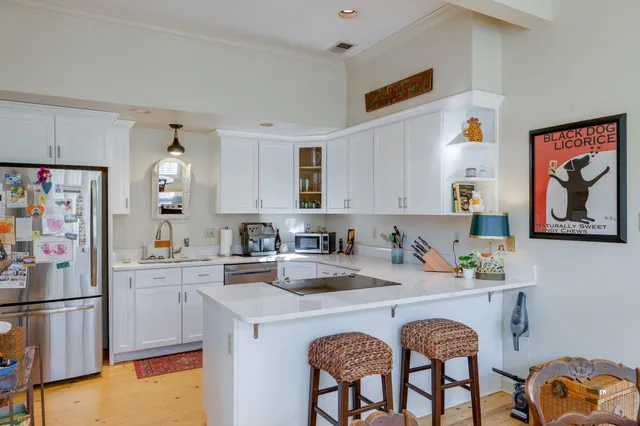 $419,900 | 840 Harbor Crest Drive, Memphis, TN 38103