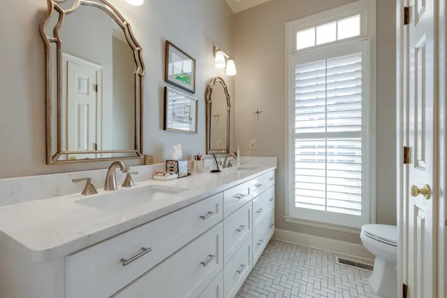 $419,900 | 840 Harbor Crest Drive, Memphis, TN 38103