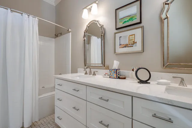 $419,900 | 840 Harbor Crest Drive, Memphis, TN 38103