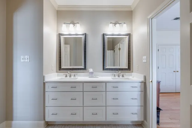 $419,900 | 840 Harbor Crest Drive, Memphis, TN 38103