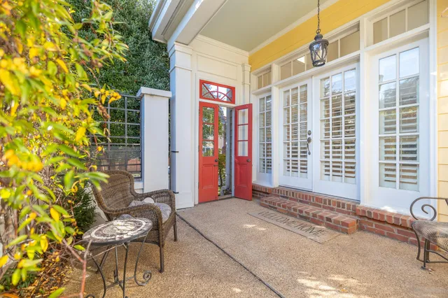 $419,900 | 840 Harbor Crest Drive, Memphis, TN 38103