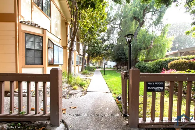 $3,850 | 175 Evandale Avenue, Unit 7, Mountain View, CA 94043