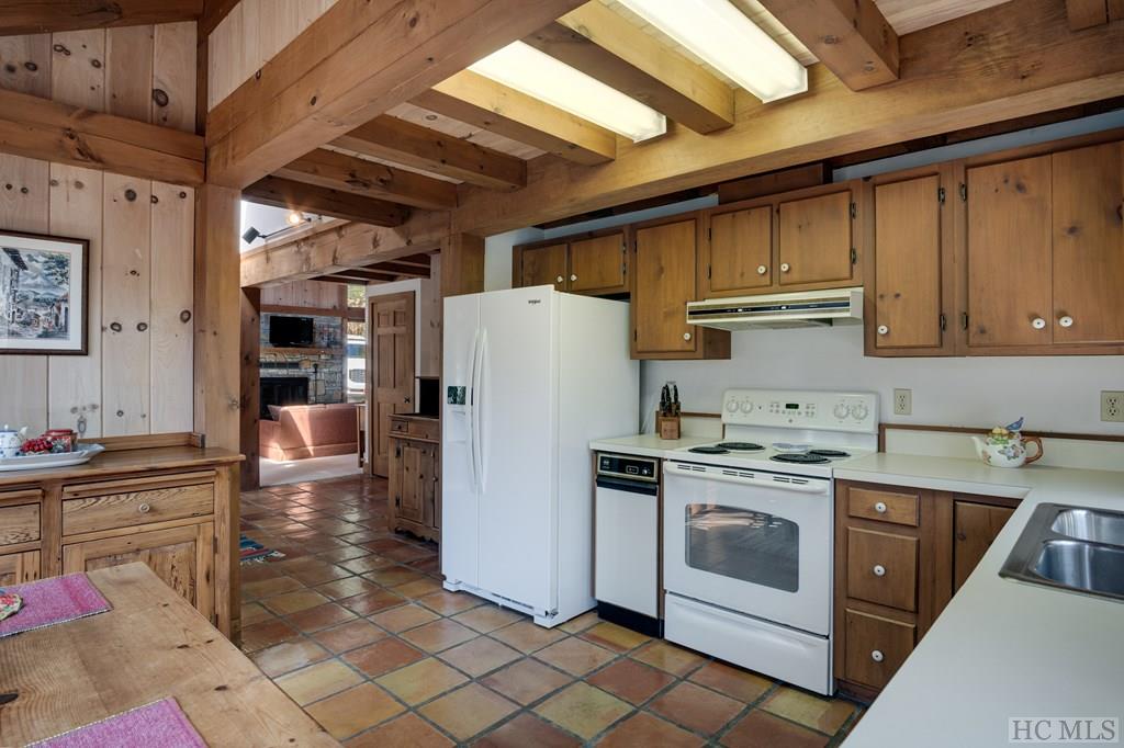 366 Simon Speed Road Highlands, NC 28741 - Photo 22 of 60 Gallery Image 22