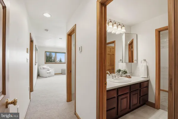 $1,295,000 | 2 Breezy Knoll, Lititz, PA 17543