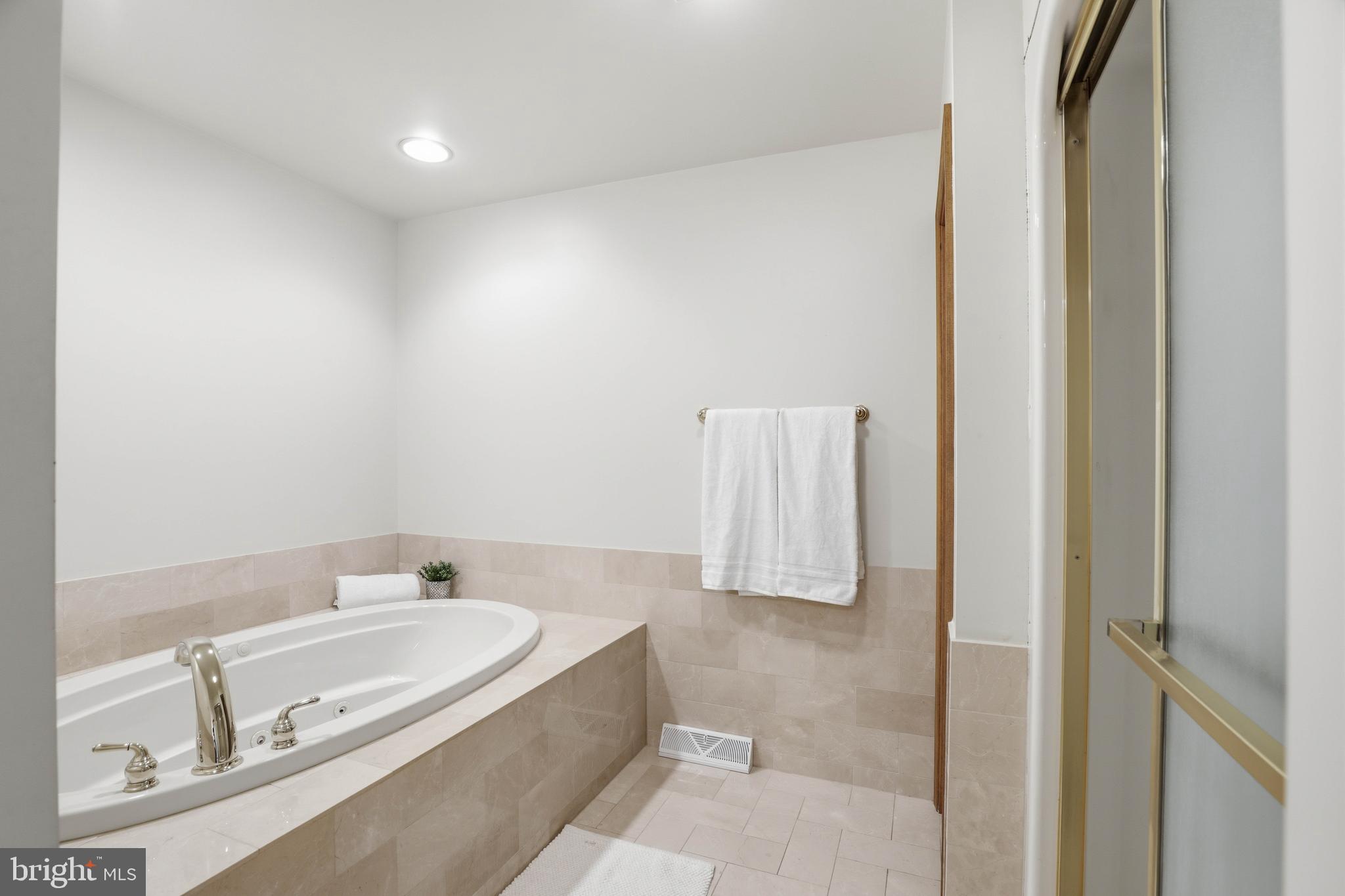 2 Breezy Knoll Lititz, PA 17543 - Photo 41 of 109