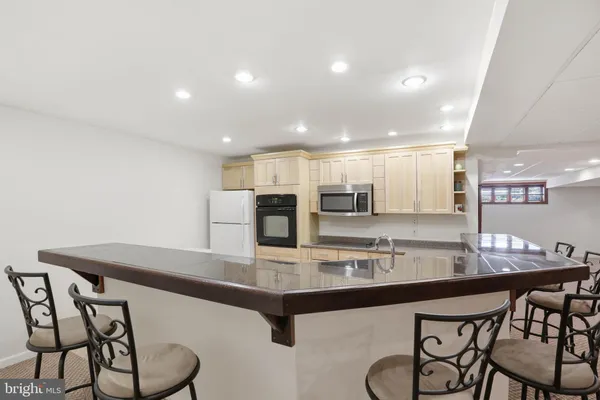 $1,295,000 | 2 Breezy Knoll, Lititz, PA 17543