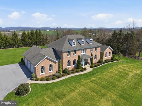 $1,295,000 | 2 Breezy Knoll, Lititz, PA 17543