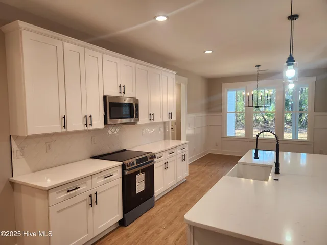 $449,900 | 341 Pineknoll Drive, Calabash, NC 28467