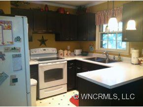 423 Rowland Rd. Swannanoa, NC 28778 - Photo 8 of 23 Gallery Image 8