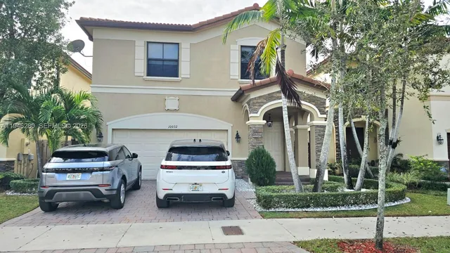 $990,000 | 10032 Northwest 87th Terrace, Doral, FL 33178