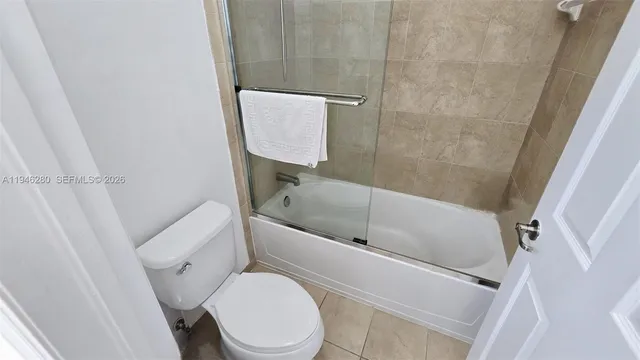 $990,000 | 10032 Northwest 87th Terrace, Doral, FL 33178