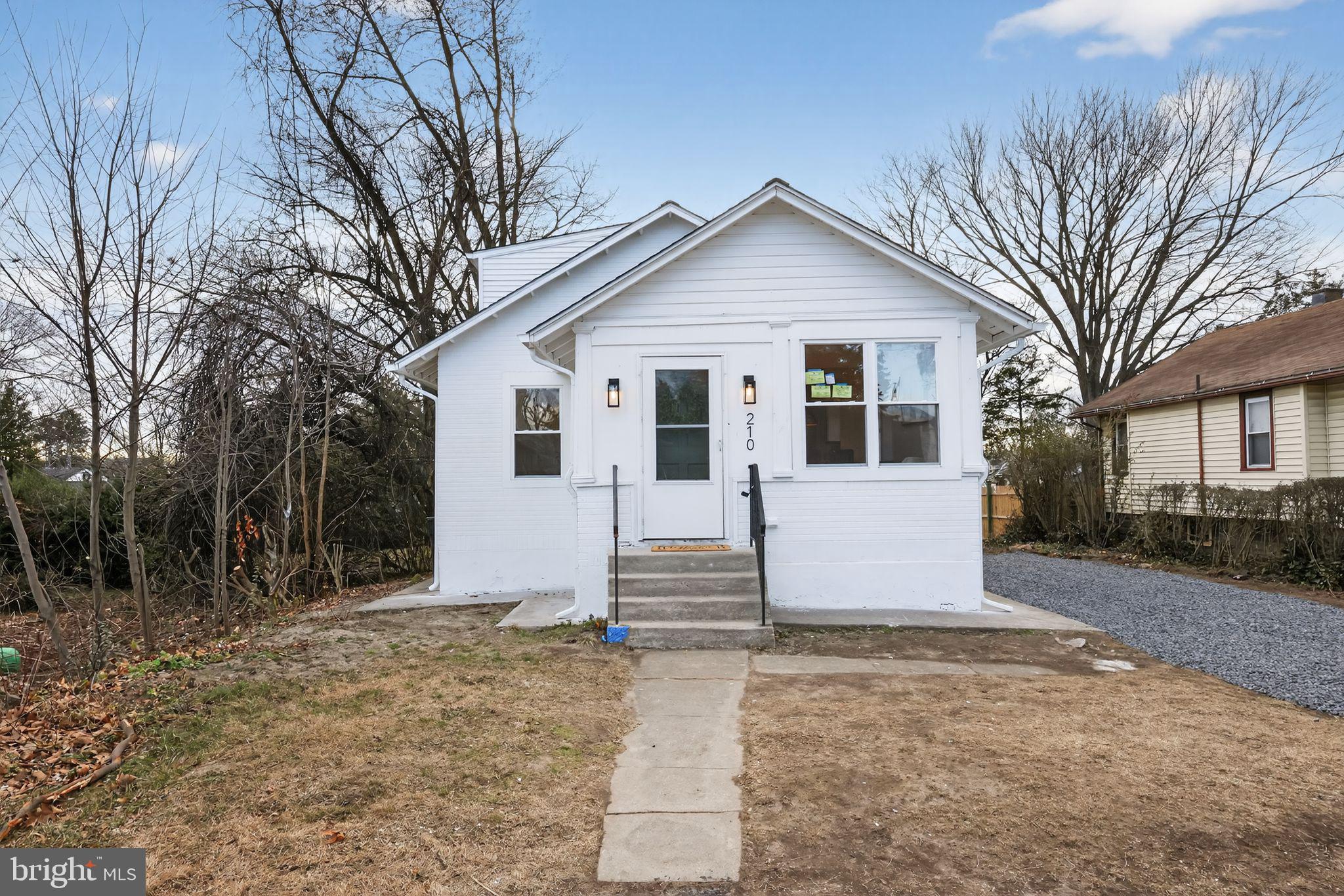 210 Ridge Avenue Blackwood, NJ 08012 - Photo 3 of 30