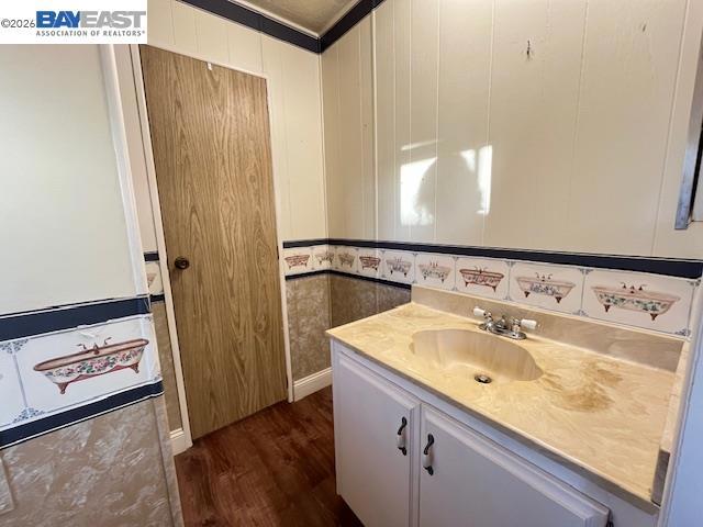 4141 Deep Creek Road Fremont, CA 94555 - Photo 14 of 22 Hall Bath