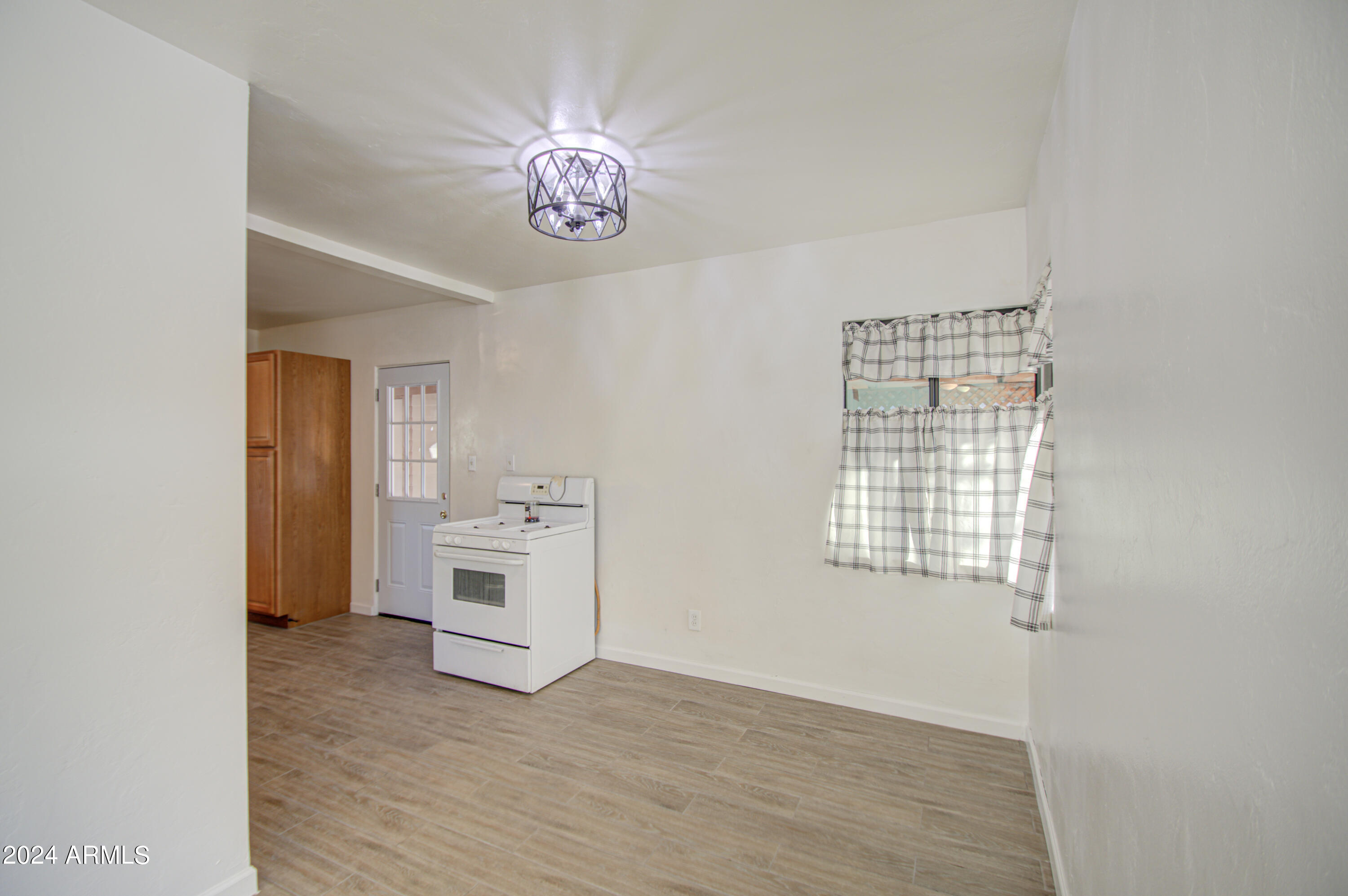 9627 North 7th Avenue Phoenix, AZ 85021 - Photo 11 of 32 Dining Area 3