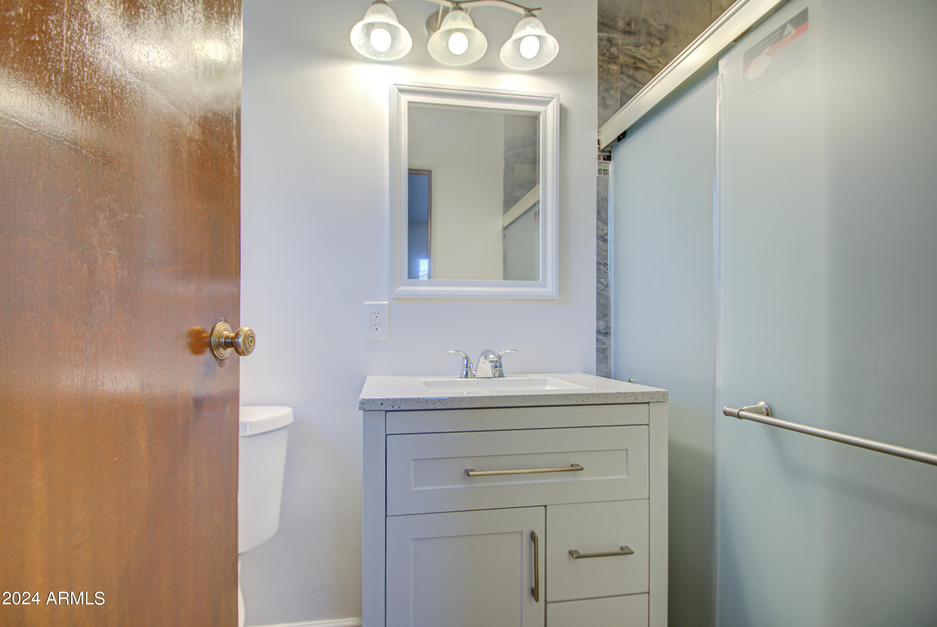 9627 North 7th Avenue Phoenix, AZ 85021 - Photo 20 of 32 Primary Bath 1