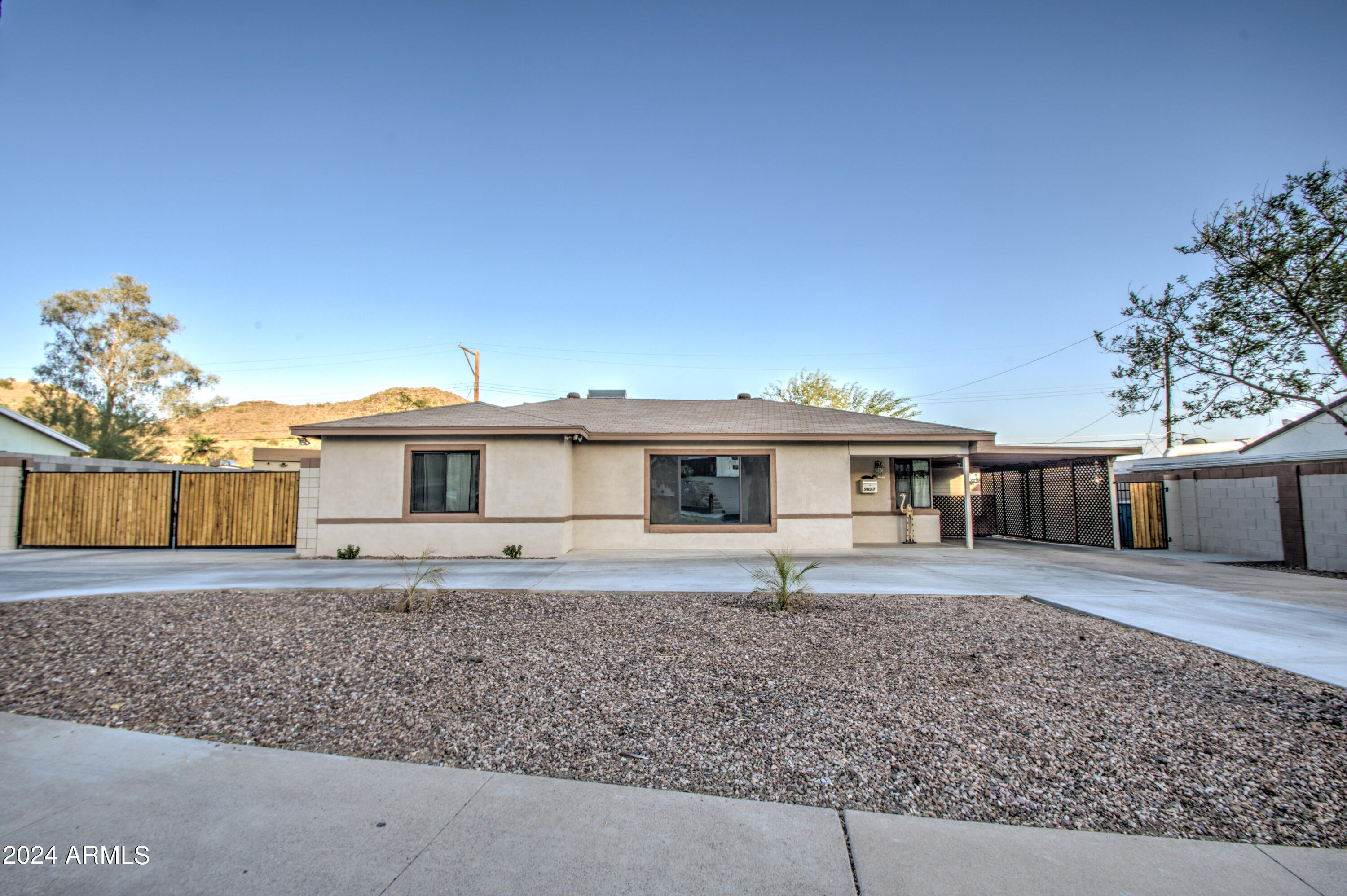 9627 North 7th Avenue Phoenix, AZ 85021 - Photo 2 of 32 Front 2