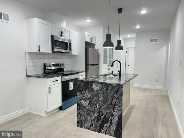 $1,700 | 2038 McKean Street, Unit 1, Philadelphia, PA 19145