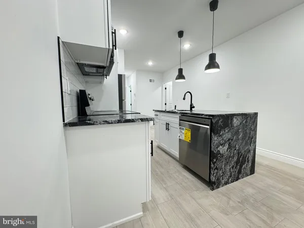 $1,700 | 2038 McKean Street, Unit 1, Philadelphia, PA 19145