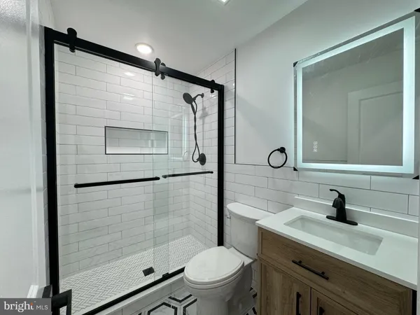 $1,700 | 2038 McKean Street, Unit 1, Philadelphia, PA 19145