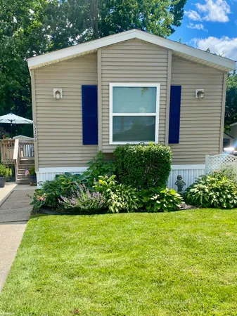 $24,900 | 15308 Cartier Drive, Clinton Township, MI 48038