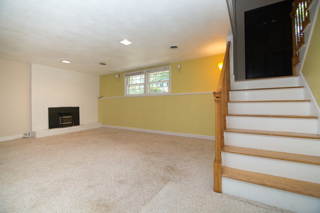 15 Bradley Road Andover, MA 01810 - Photo 16 of 21 Gallery Image 16
