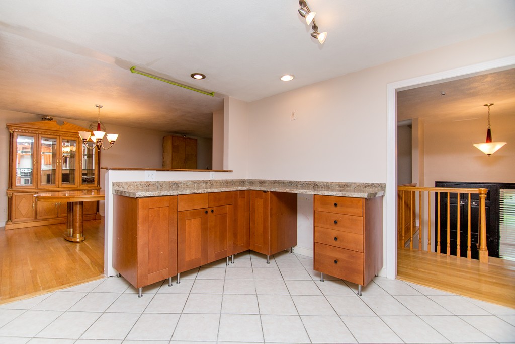 15 Bradley Road Andover, MA 01810 - Photo 18 of 21 Gallery Image 18