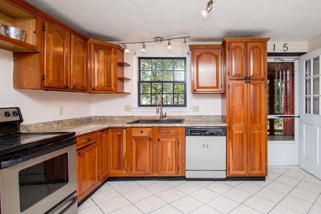 15 Bradley Road Andover, MA 01810 - Photo 19 of 21 Gallery Image 19