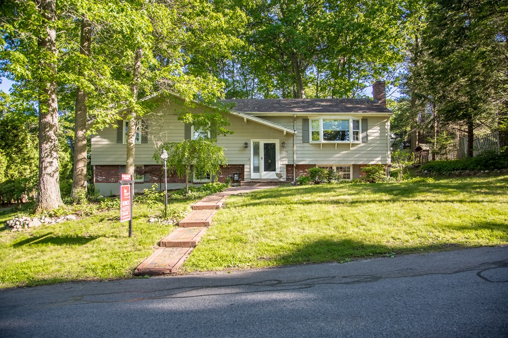 15 Bradley Road Andover, MA 01810 - Photo 8 of 21 Gallery Image 8