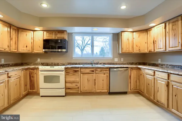 $229,900 | 1548 Highway 204, Selinsgrove, PA 17870