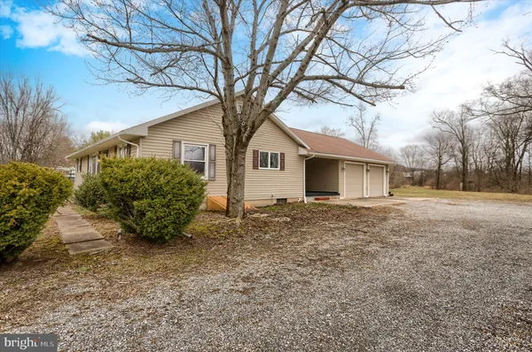 $229,900 | 1548 Highway 204, Selinsgrove, PA 17870